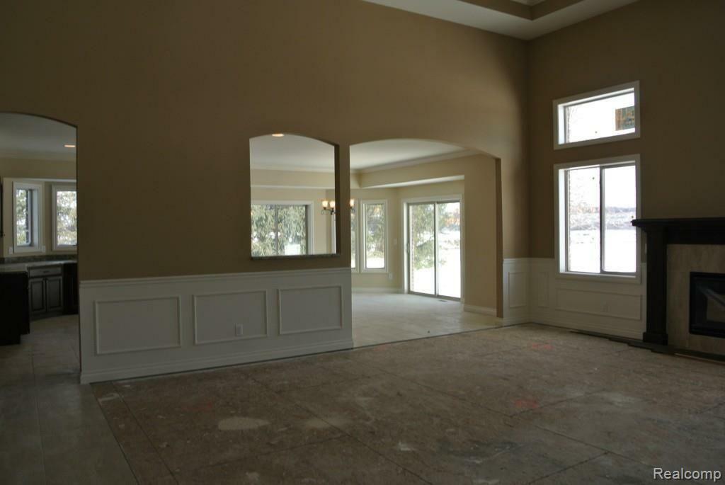 Property Photo:  1747 Meadowlands  MI 48371 1085 