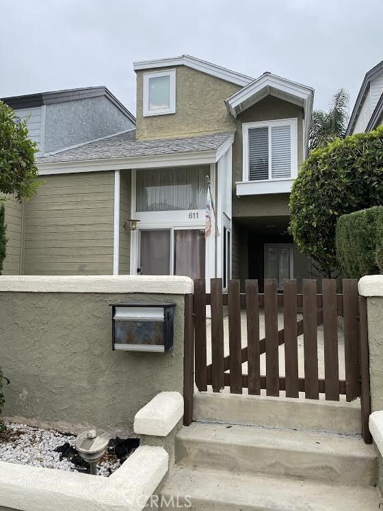 Property Photo:  611 9th Street  CA 92648 