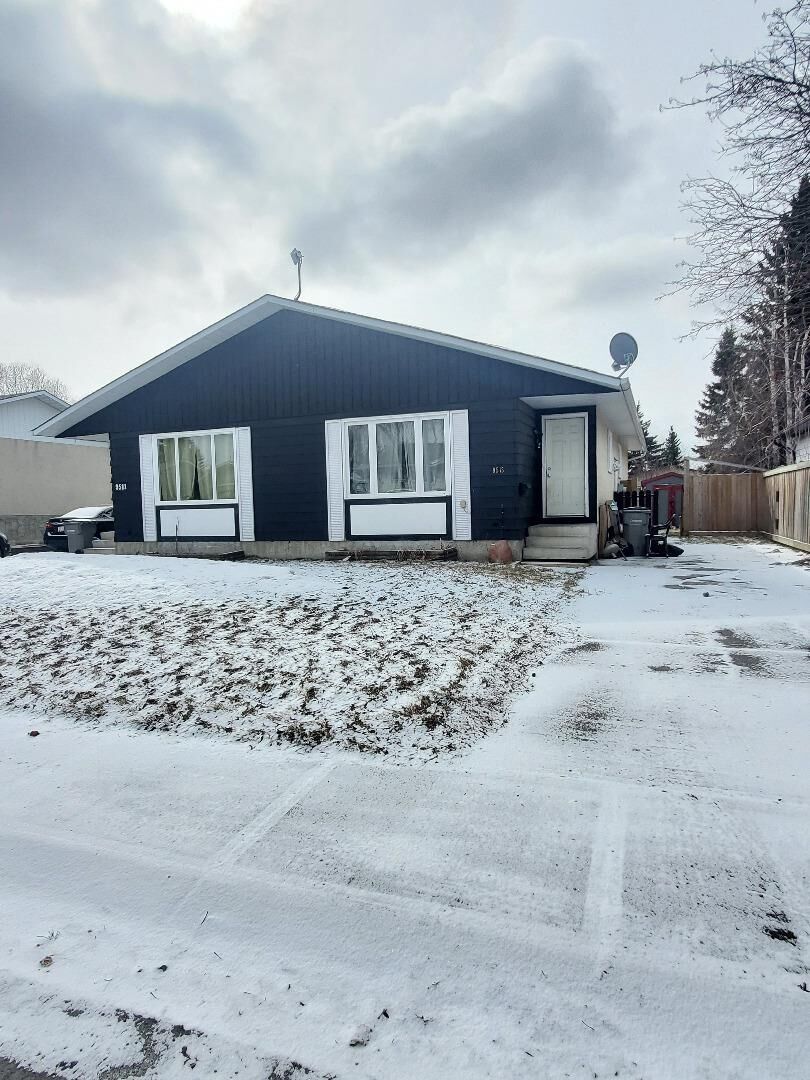 Property Photo:  9513 79 Avenue  AB T8V 5G9 