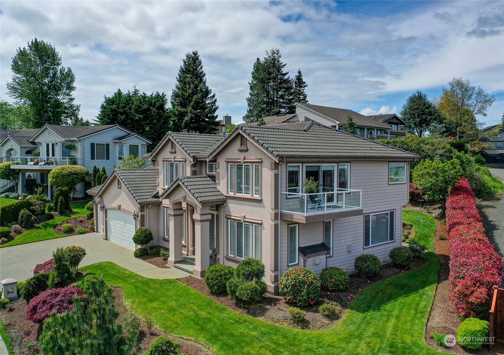 Property Photo: 5702 Ridge Drive NE WA 98422