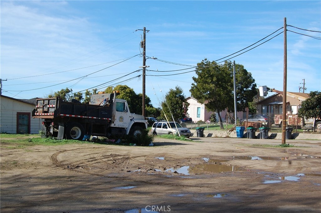 Property Photo:  2096 S Lincoln Street  CA 93458 