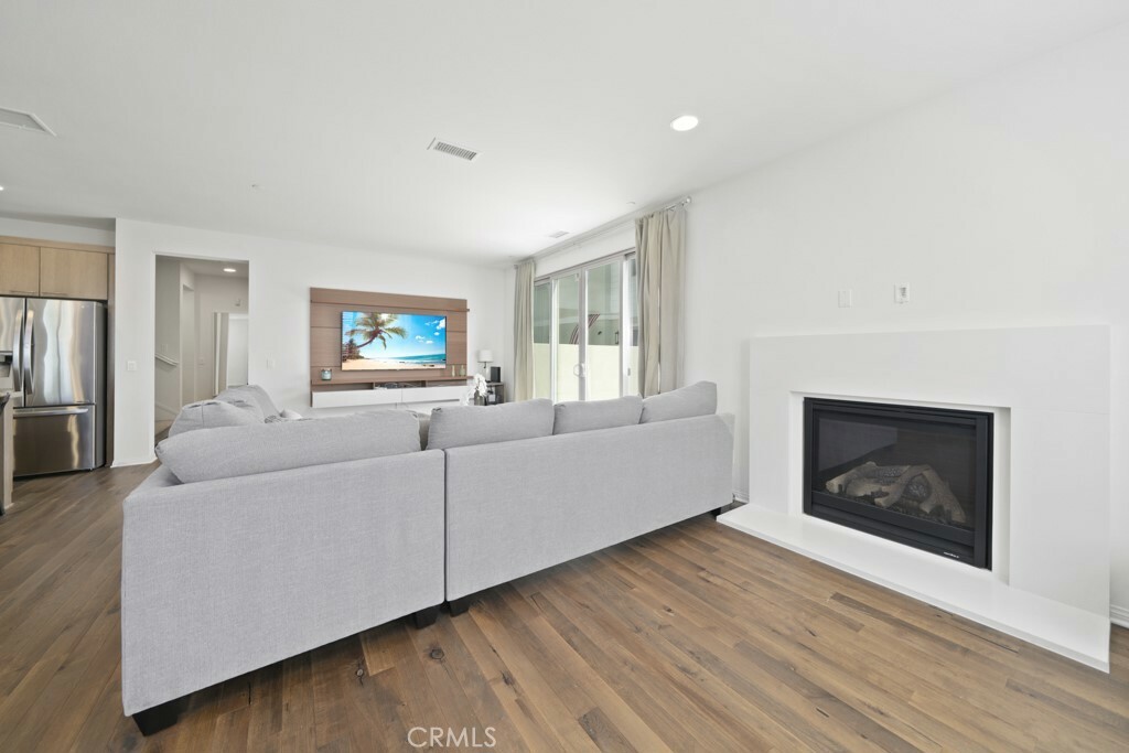 Property Photo:  4319 Pacifica Way 3  CA 92056 