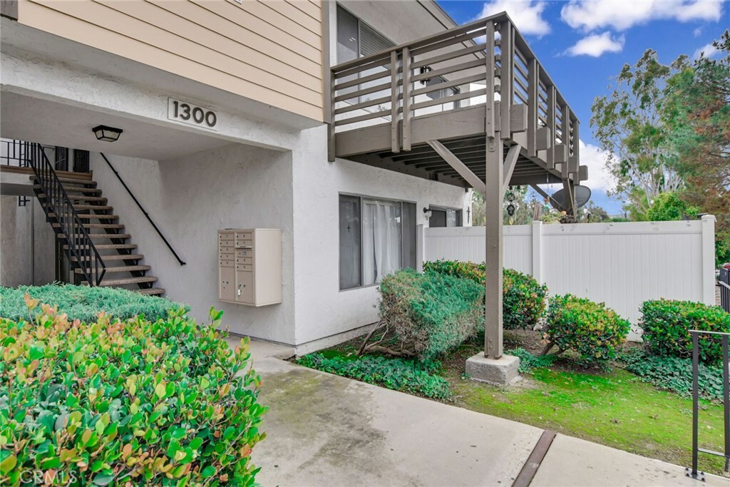 Property Photo:  1300 W Lambert Road 4  CA 90631 