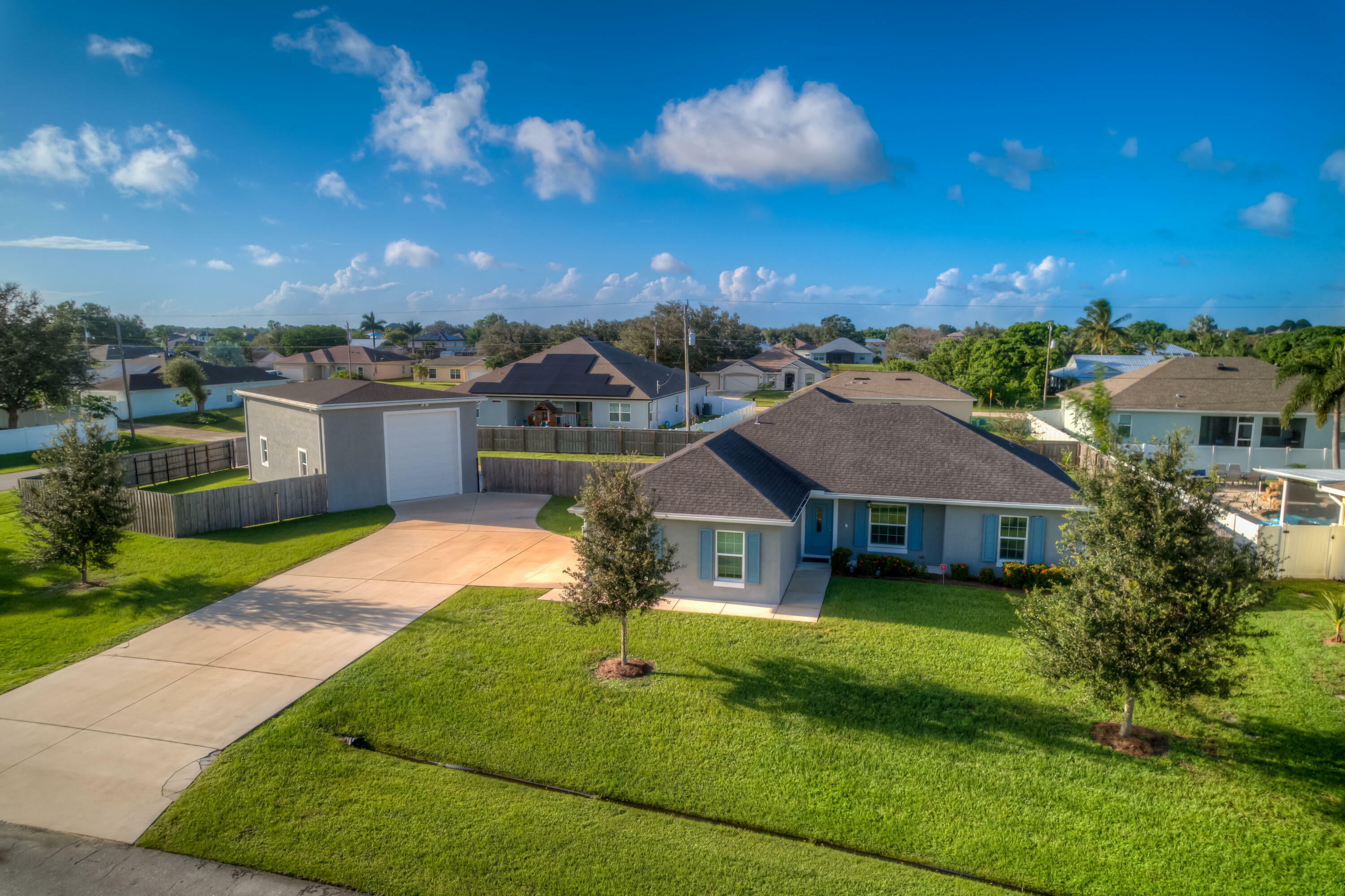 Property Photo:  375 SW Alcan Drive  FL 34953 