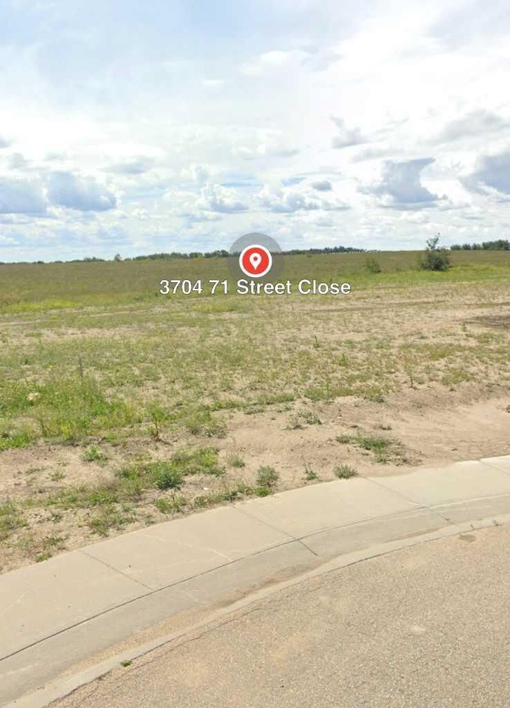 Property Photo: 3704 71 St. Close AB T4V 5B4