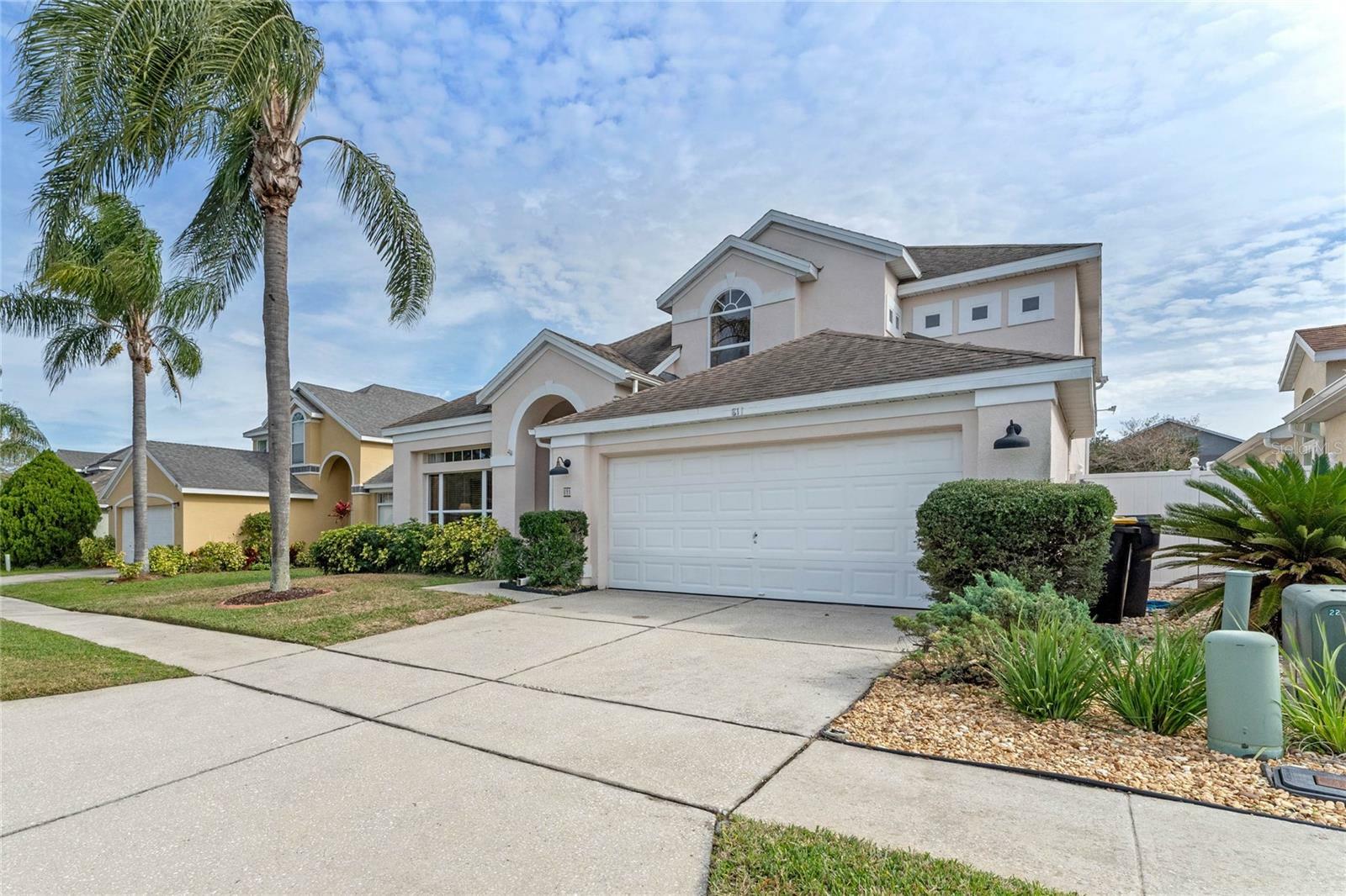 Property Photo:  811 Downing Circle  FL 33897 