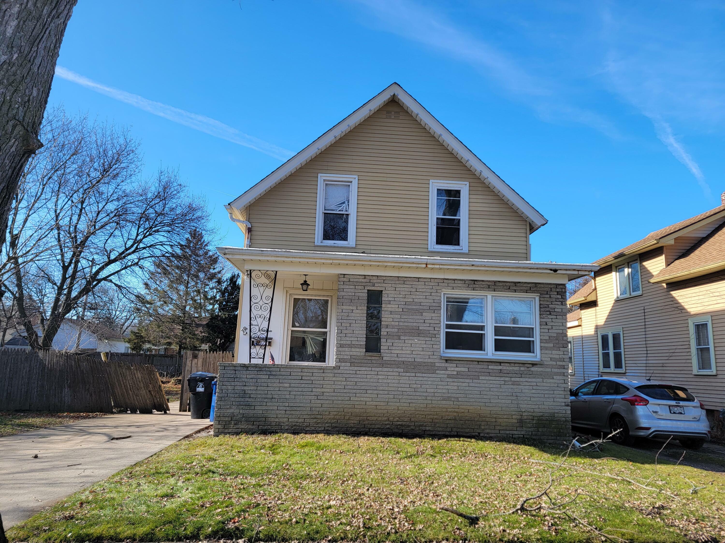 Property Photo: 316 Wickham Blvd WI 53405