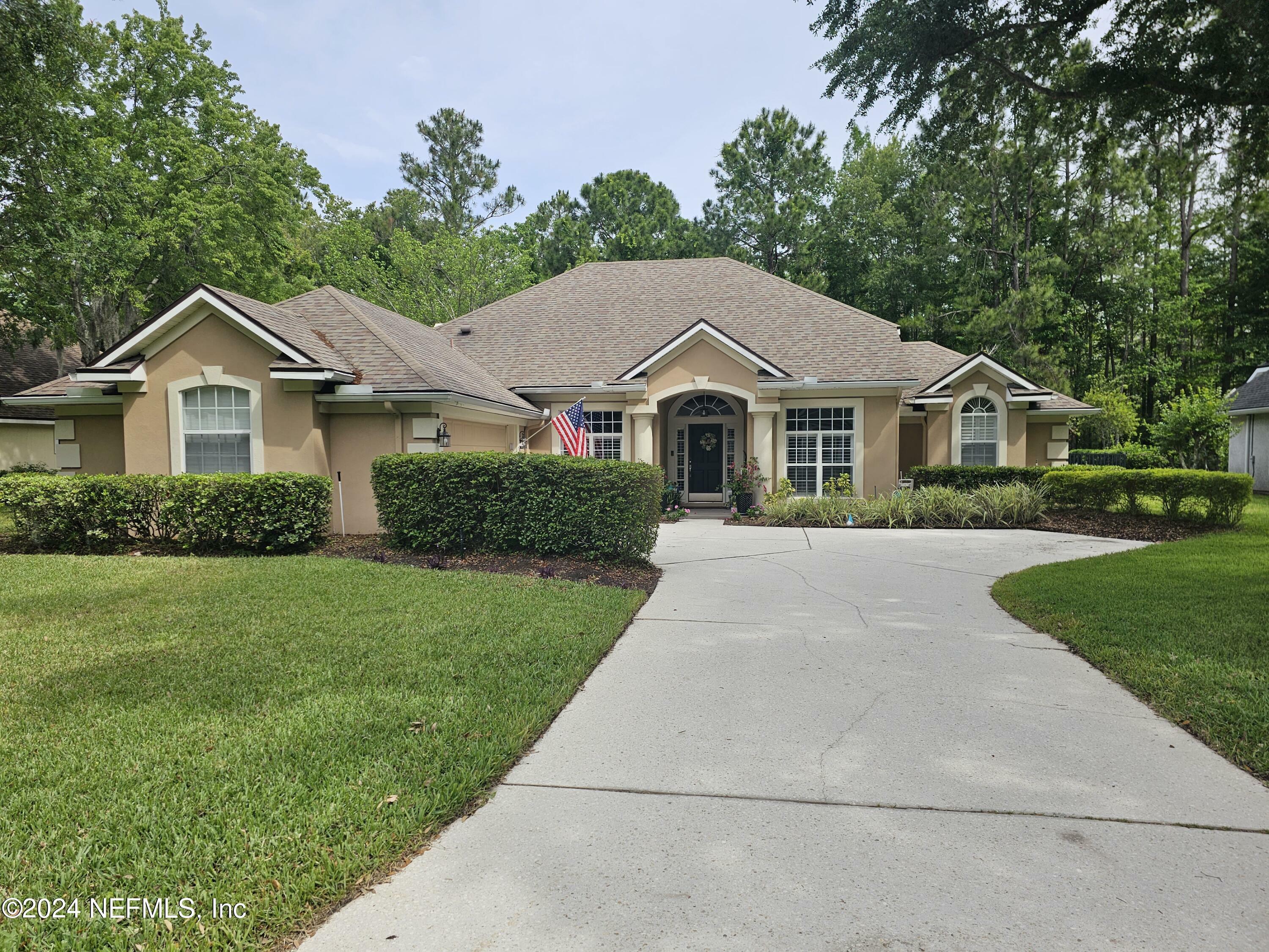 Property Photo:  1624 Misty Lake Drive  FL 32003 