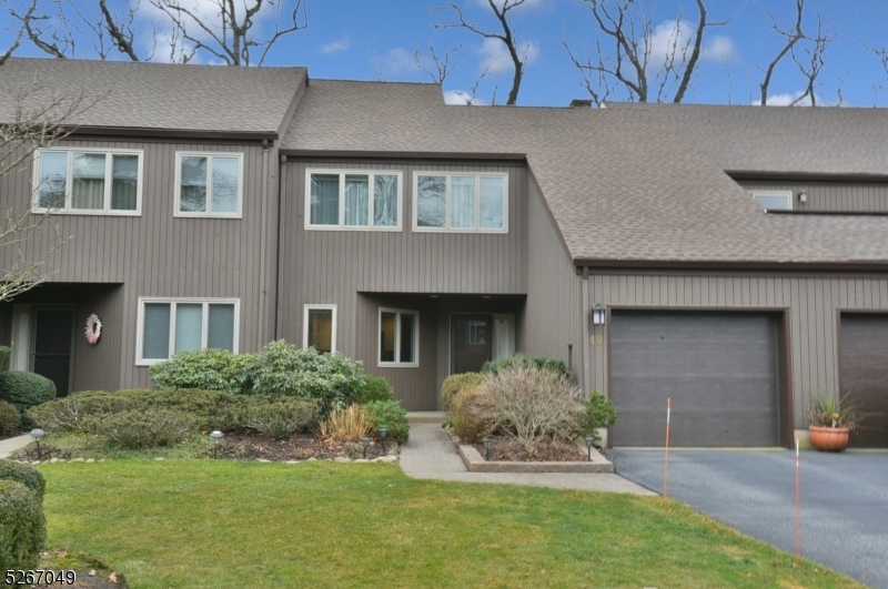 49 Indian Field Ct  Mahwah Twp. NJ 07430 photo