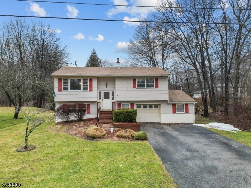 Property Photo:  43 Cedar Tree Dr  NJ 07422 