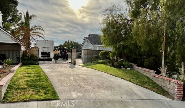 Property Photo:  28873 Shadyview Drive  CA 91387 