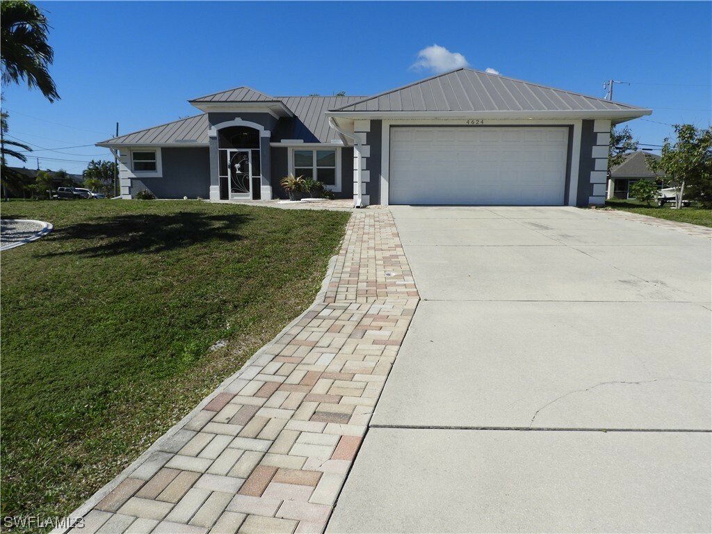 Property Photo: 4624 SW 9th Avenue FL 33914