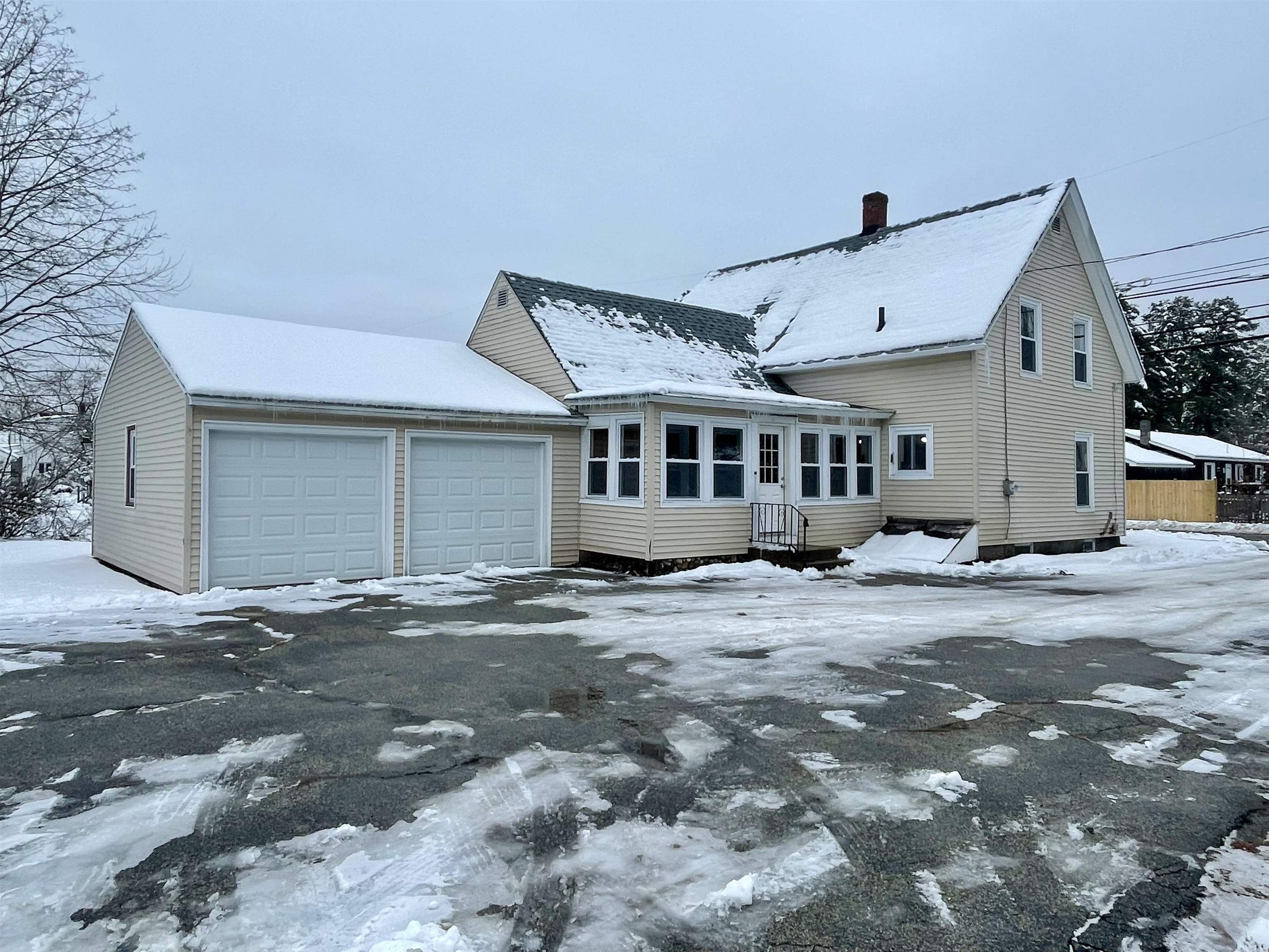 Property Photo:  48 Pembroke Road  NH 03301 