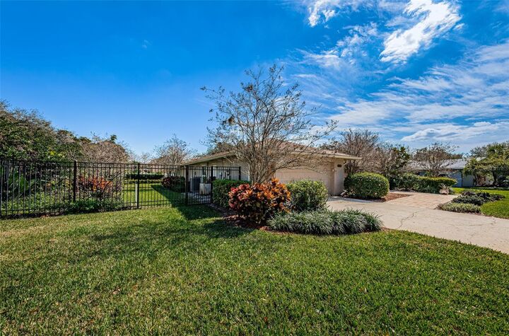 Property Photo:  2283 Willowbrook Drive  FL 33764 