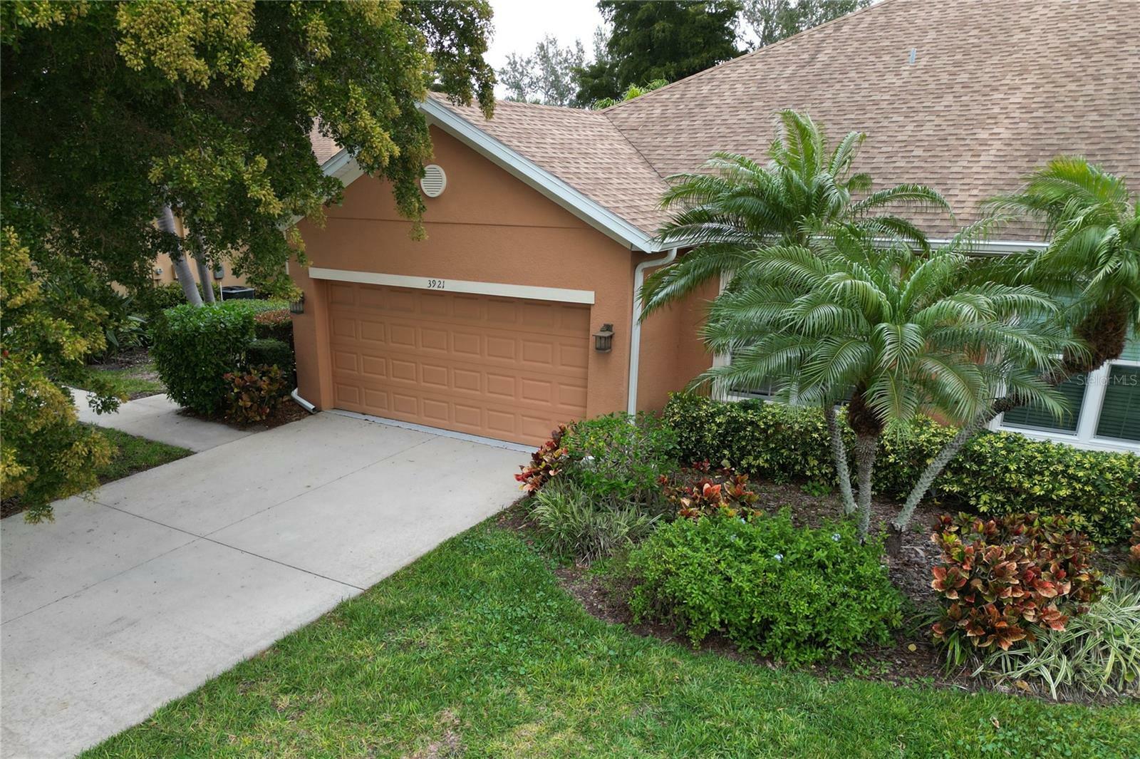 Property Photo:  3921 Bridlecrest Ln  FL 34209 