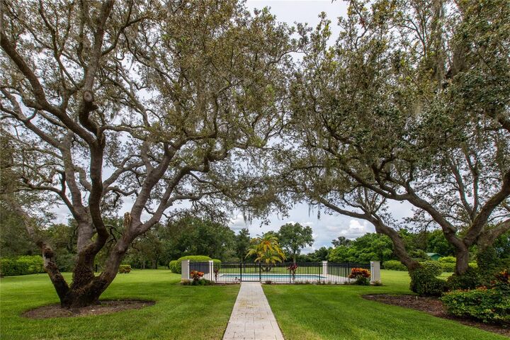 Property Photo:  2300 N Scenic Highway 111  FL 33898 