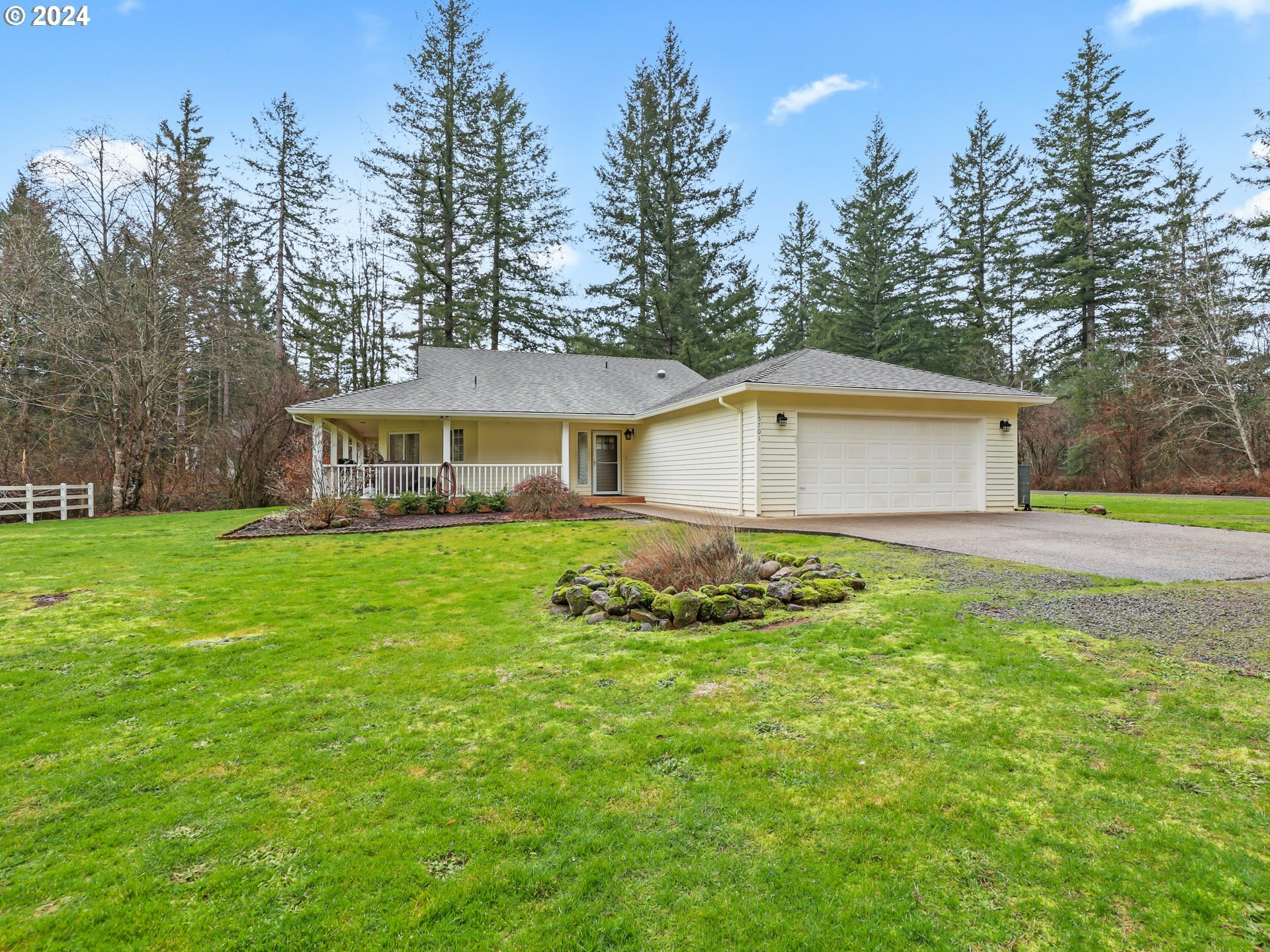 Property Photo:  15701 NE 336th St  WA 98675 