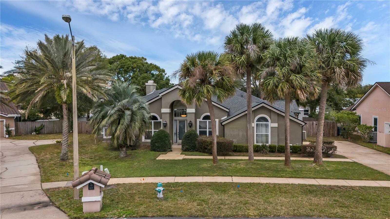 Property Photo:  3622 Shell Cove Lane  FL 32817 