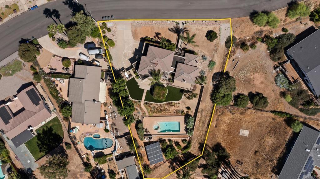 Property Photo:  15628 Thornbush Road  CA 92065 