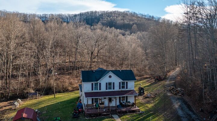 Property Photo:  5491 Sandlick Rd  WV 24701 