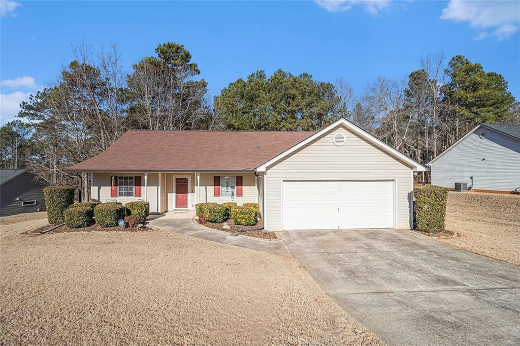 Property Photo:  4027 River Garden Circle  GA 30016 