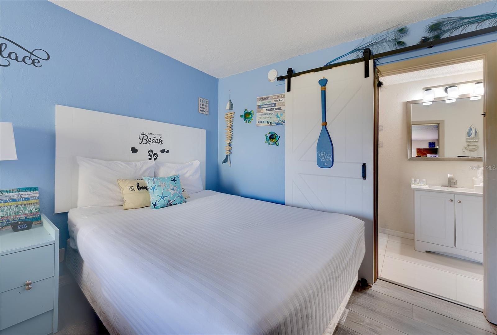Property Photo: 7150 N Tamiami Trail S-606 FL 34243