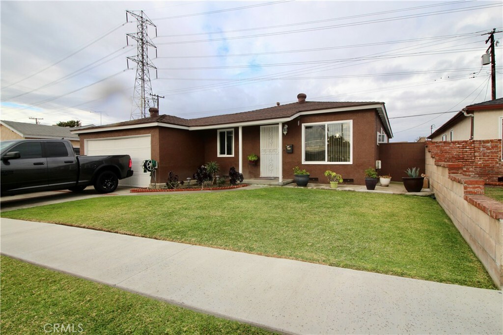 Property Photo:  6709 Pioneer Boulevard  CA 90606 