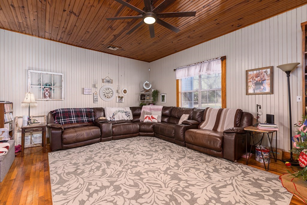 Property Photo:  8042 Fm 2021  TX 75969 