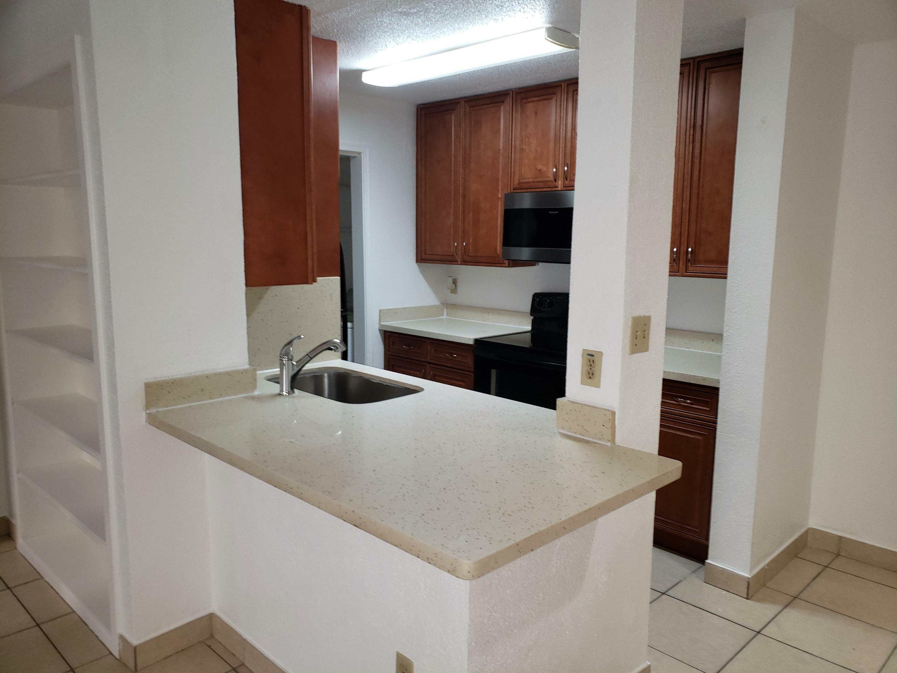Property Photo: 755 Riverside Drive 1314 FL 33071