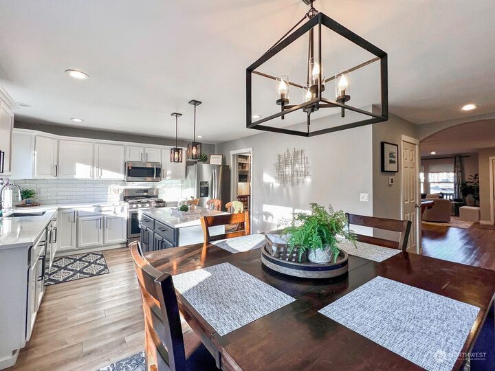 Property Photo: 7303 Cranberry Court SE WA 98065