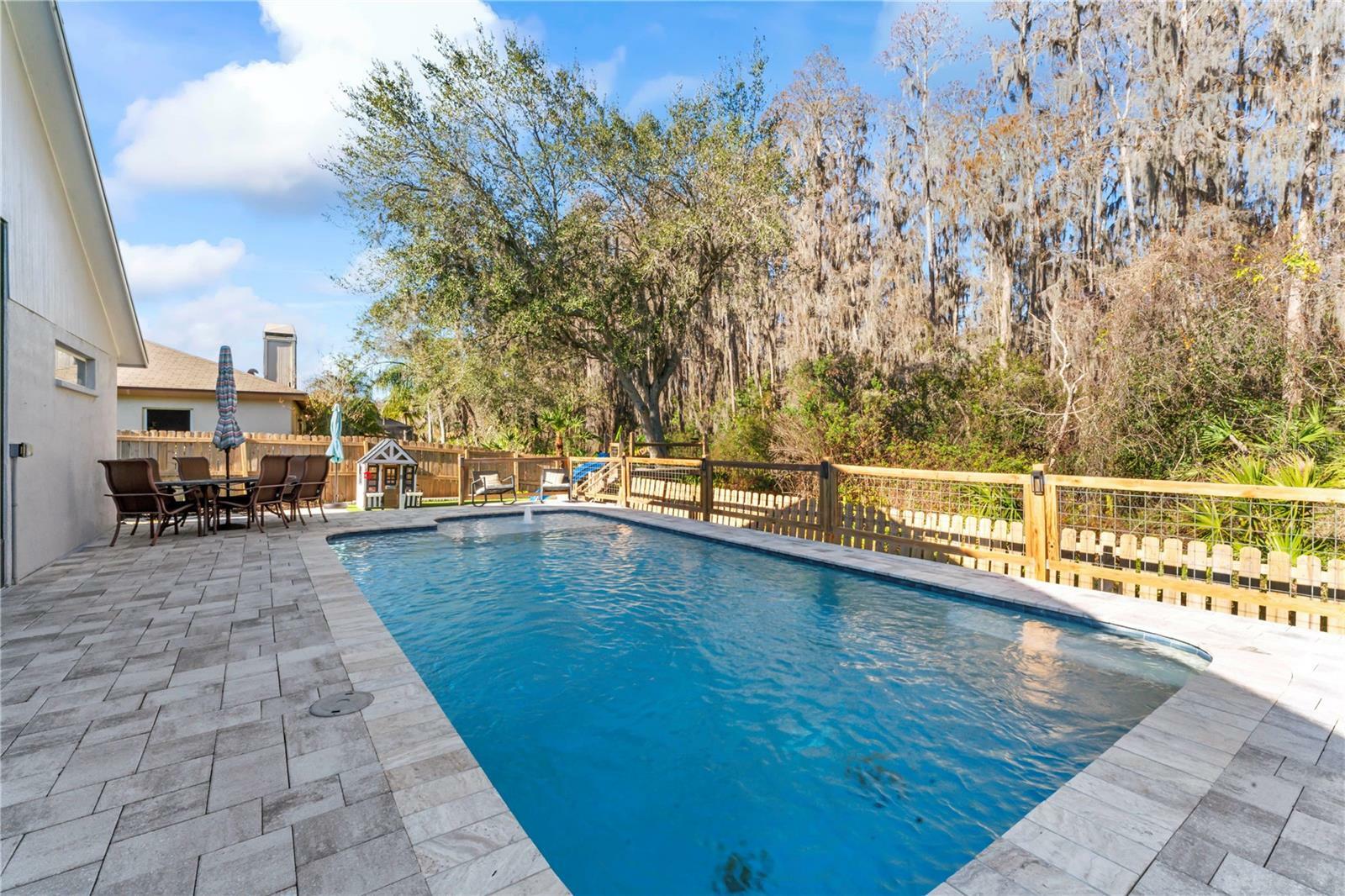 Property Photo:  1509 Baythorn Drive  FL 33543 