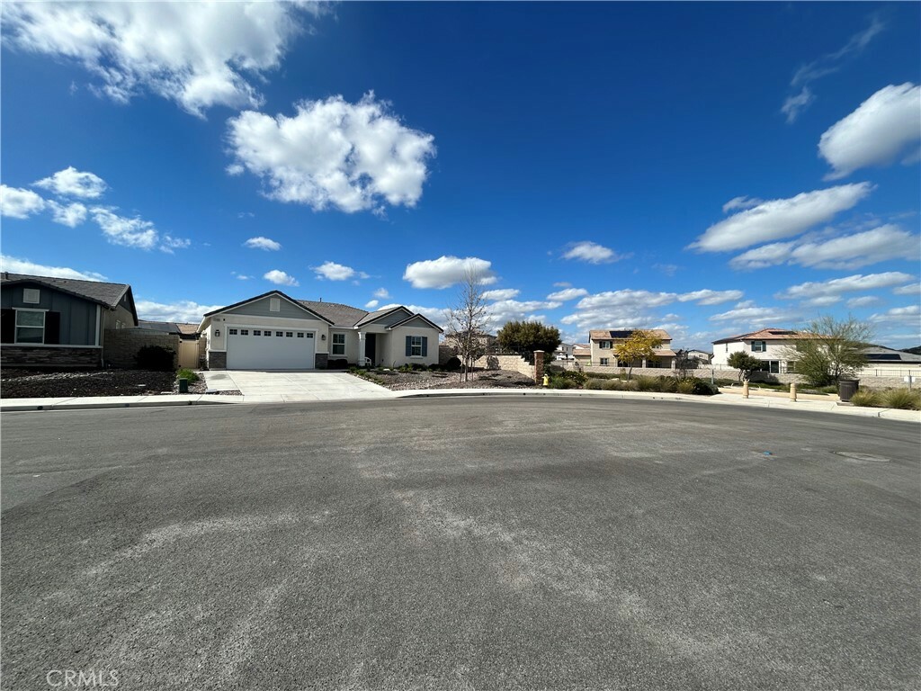 Property Photo:  31805 Quill Court  CA 92584 