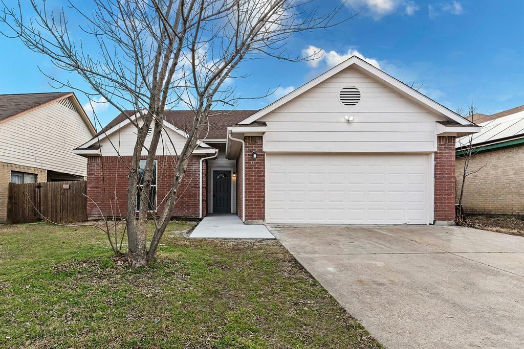 Property Photo: 806 Headwater Drive TX 76015