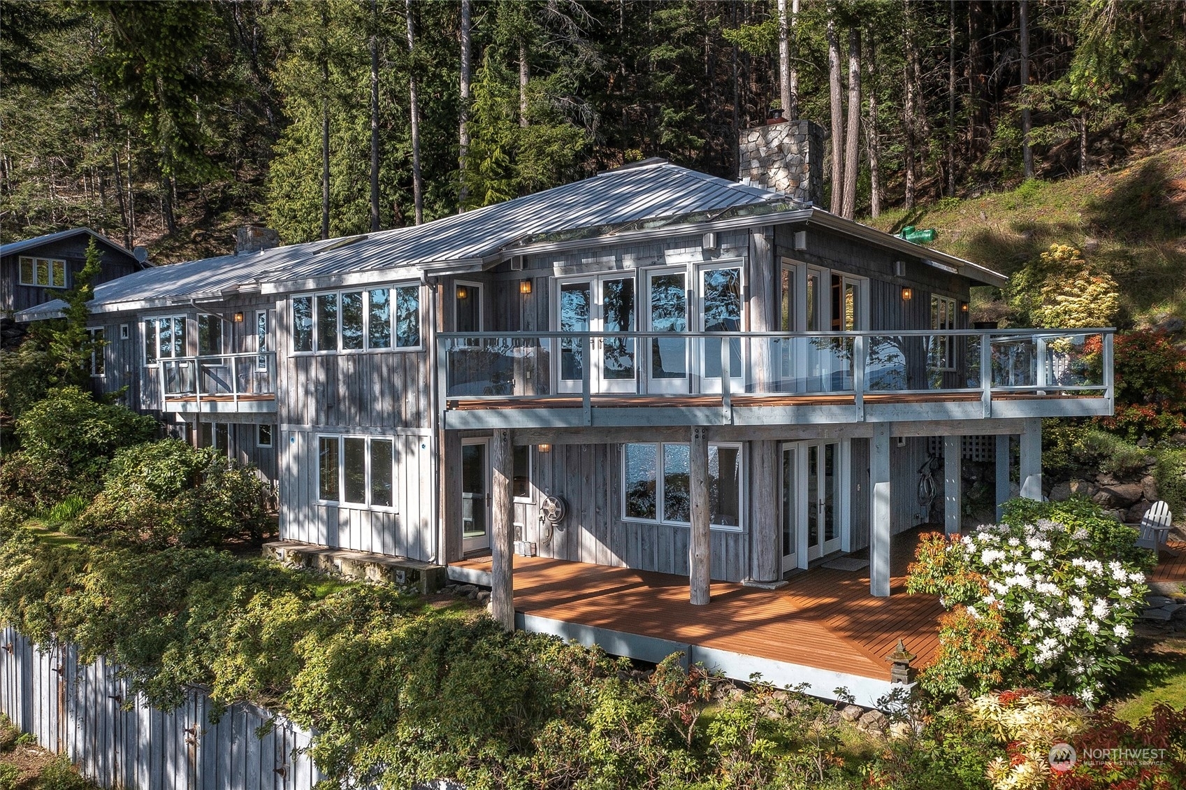 Property Photo: 1424 Palisades Drive WA 98245