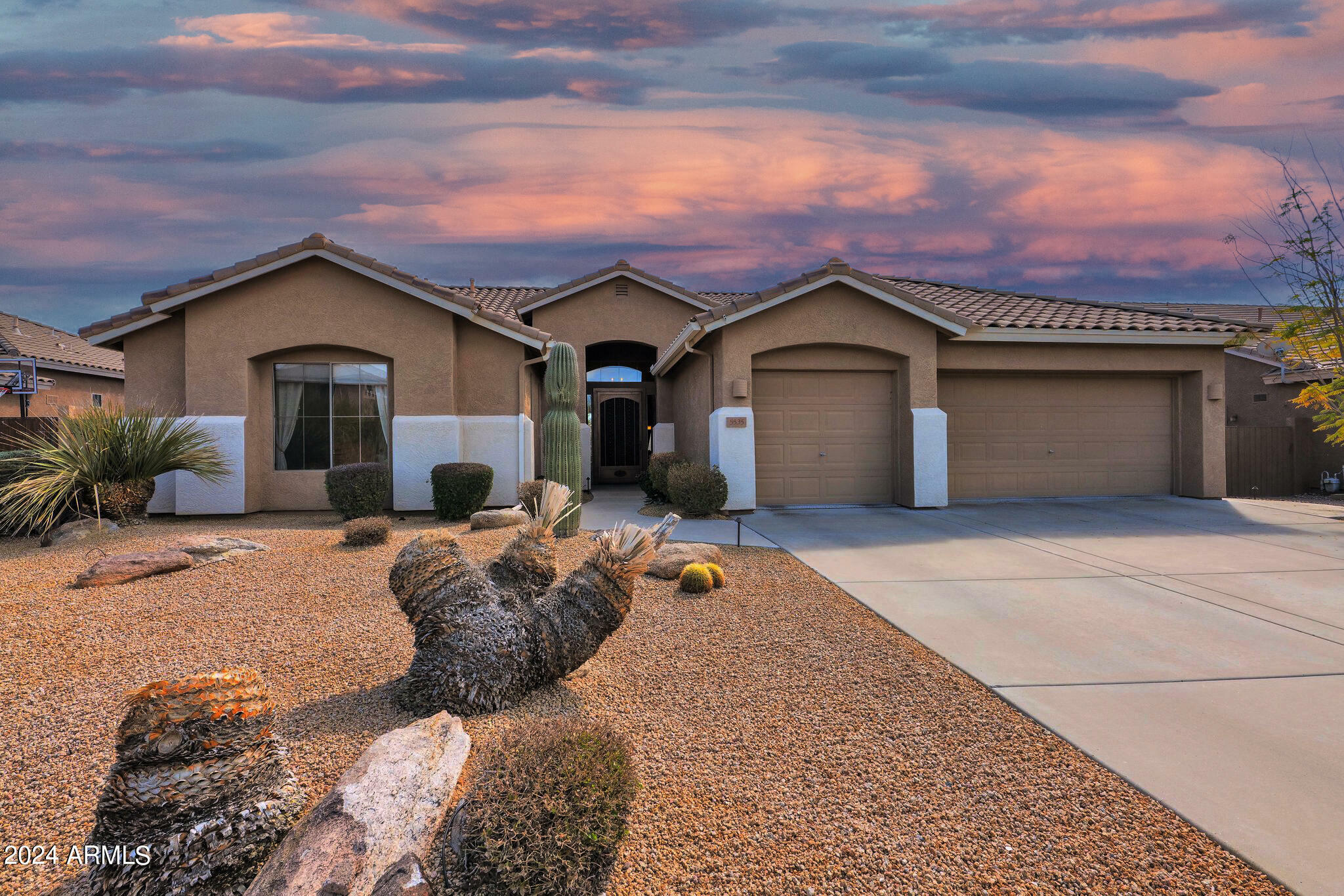 Property Photo:  5535 E Thunder Hawk Road  AZ 85331 