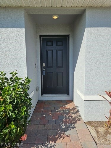 Property Photo:  2013 NE 39th Terrace  FL 33909 