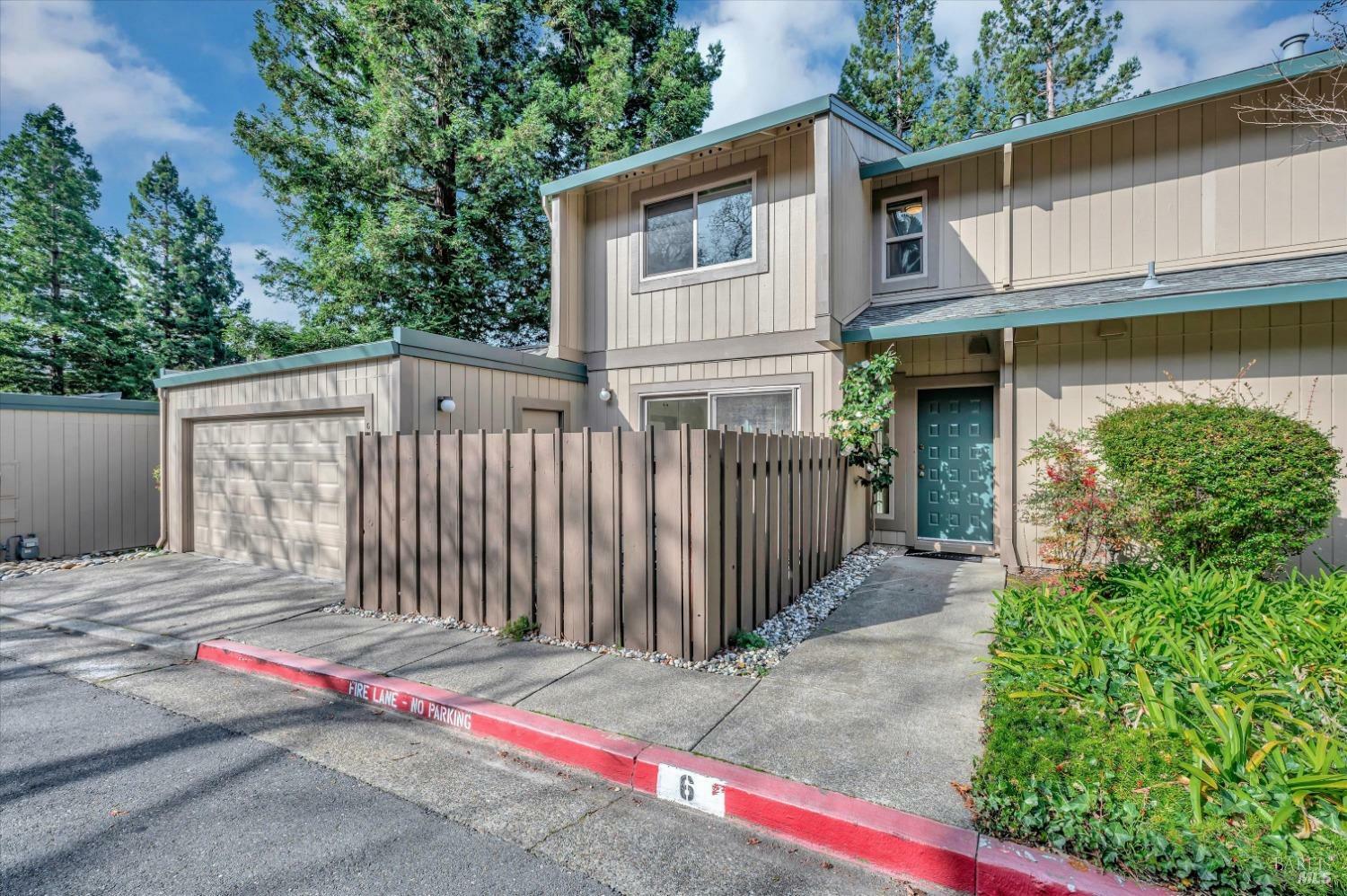 Property Photo:  6 Yarrow Lane  CA 94947 