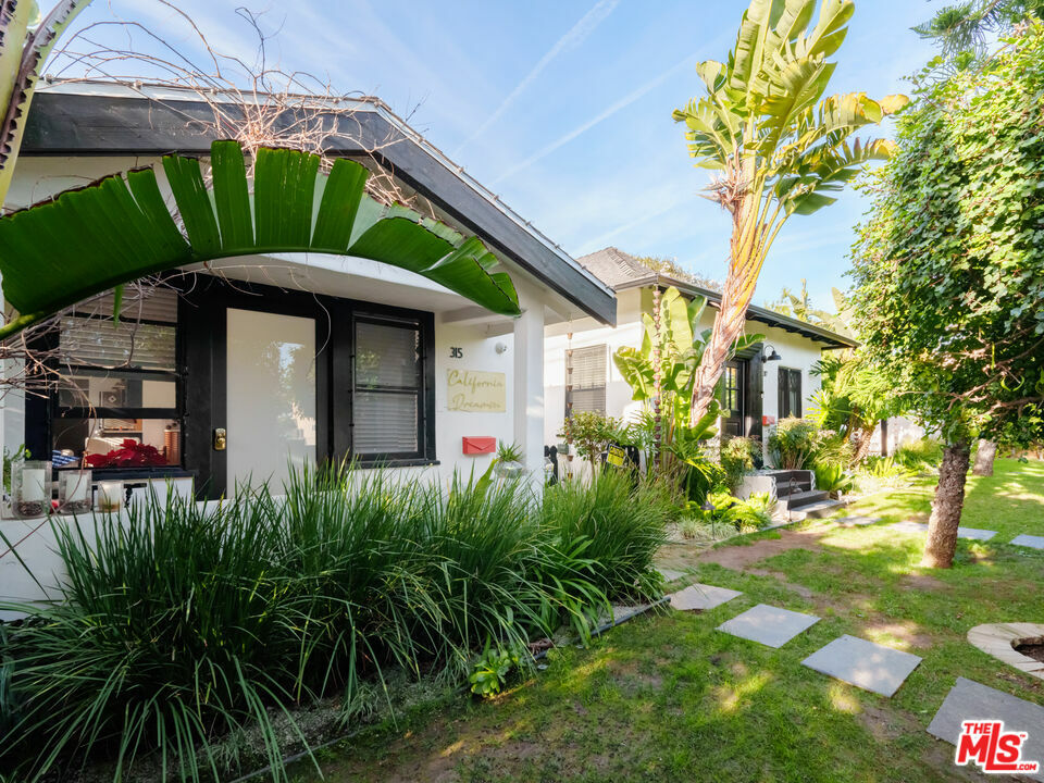 Property Photo:  315   Vernon Ave  CA 90291 