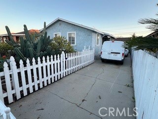 Property Photo:  1518 E Cruces Street  CA 90744 