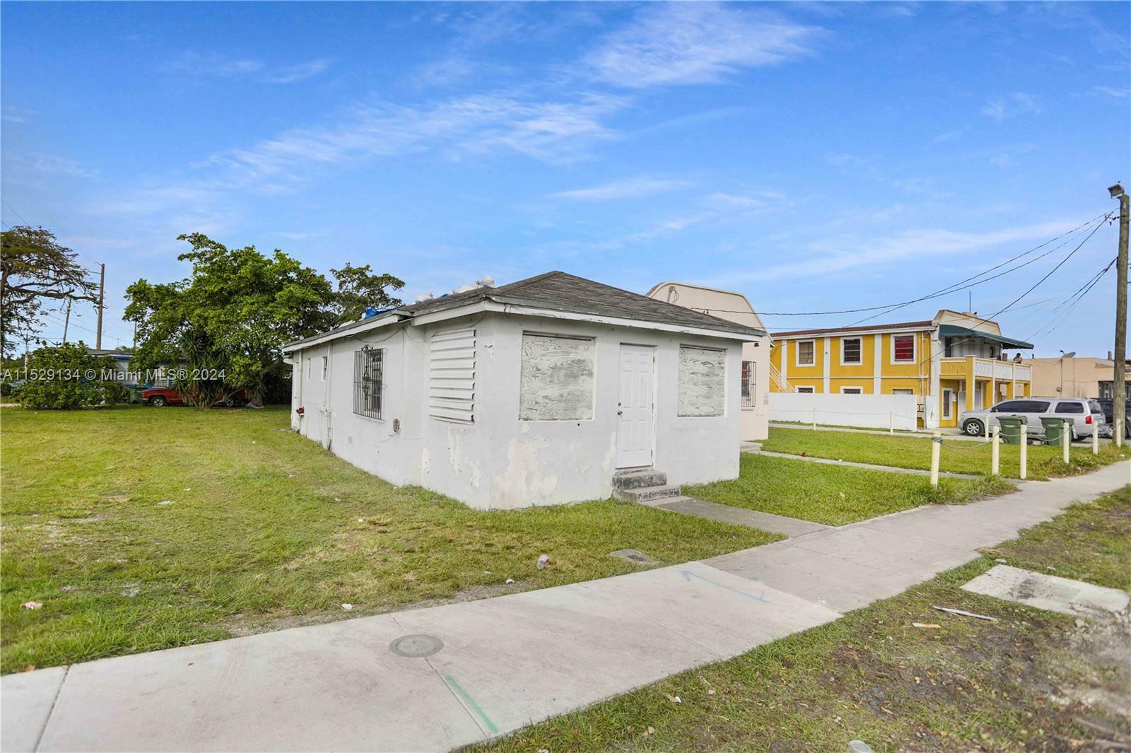 Property Photo:  738 SW 6th Ave  FL 33030 