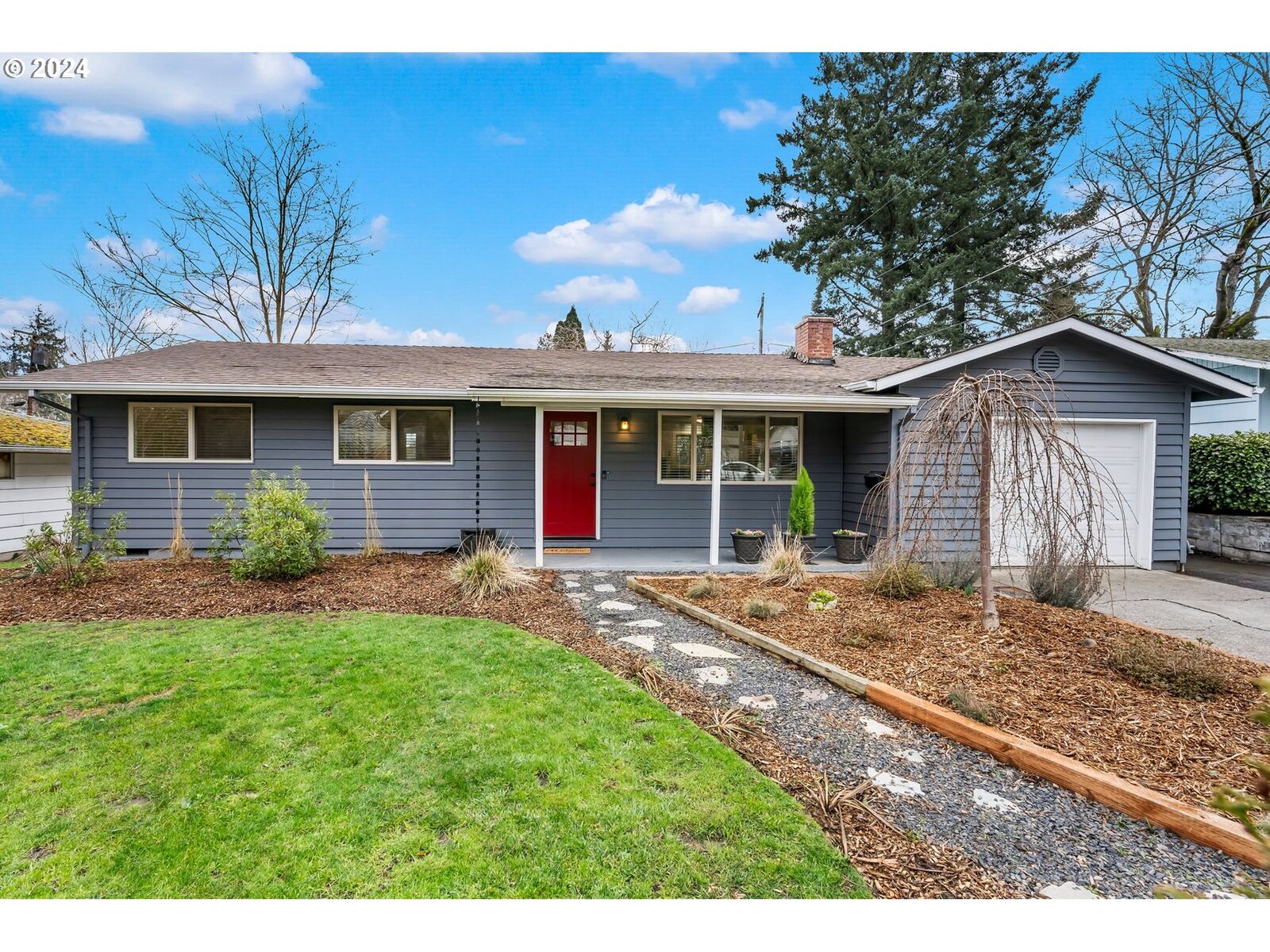 Property Photo: 13040 SW Walker Rd OR 97005