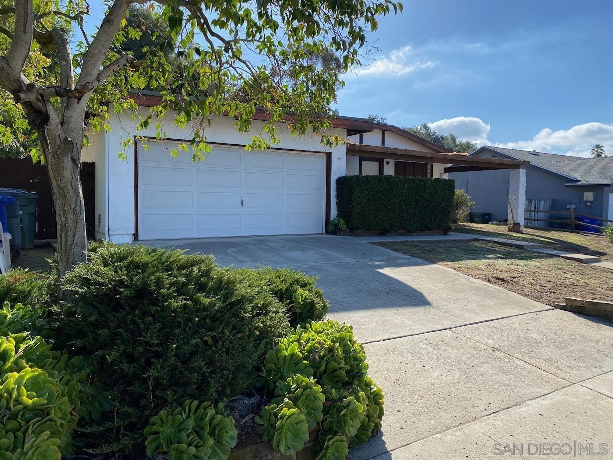 Property Photo: 13633 Carriage Rd CA 92064