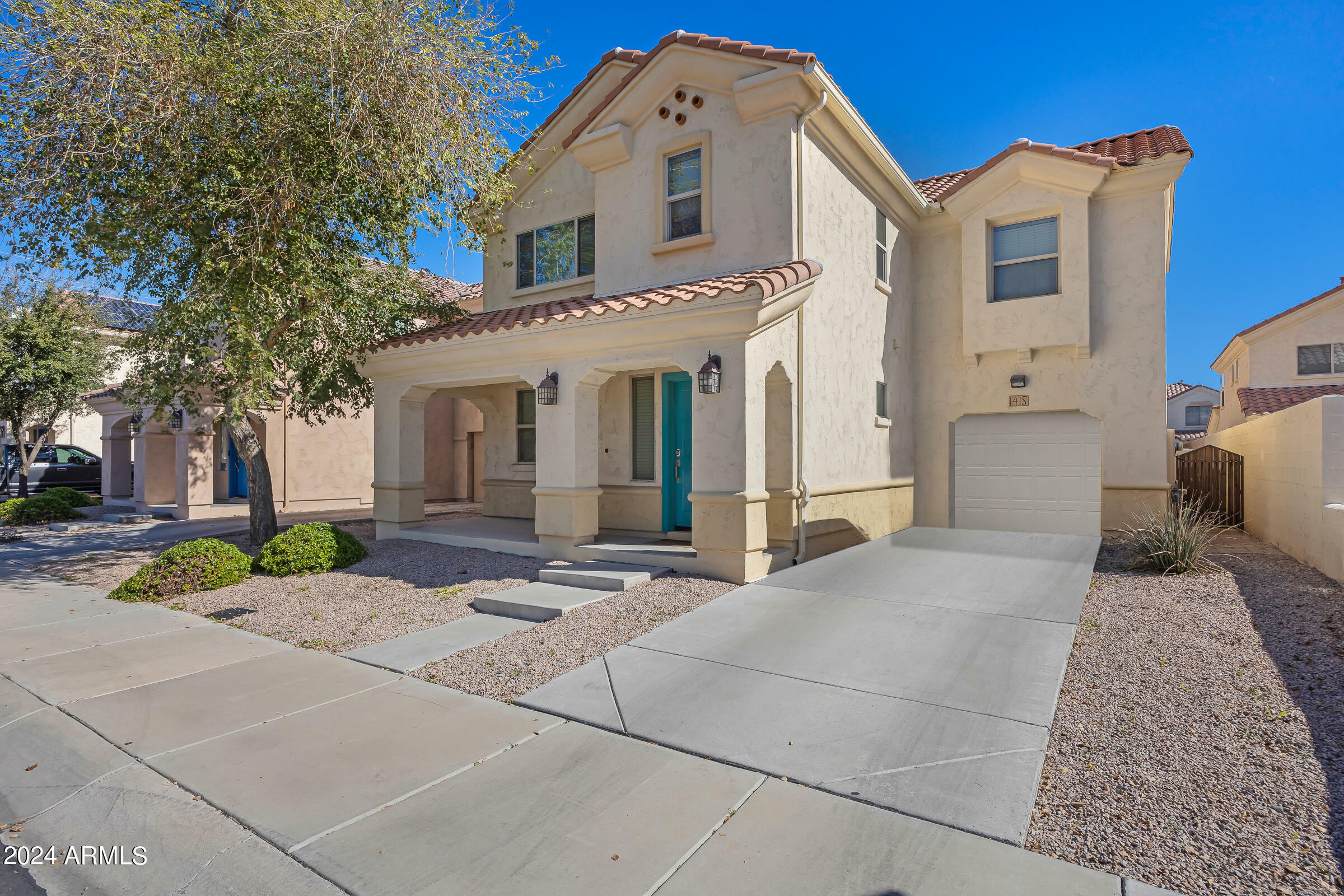 Property Photo: 1415 S Terrace Road AZ 85281