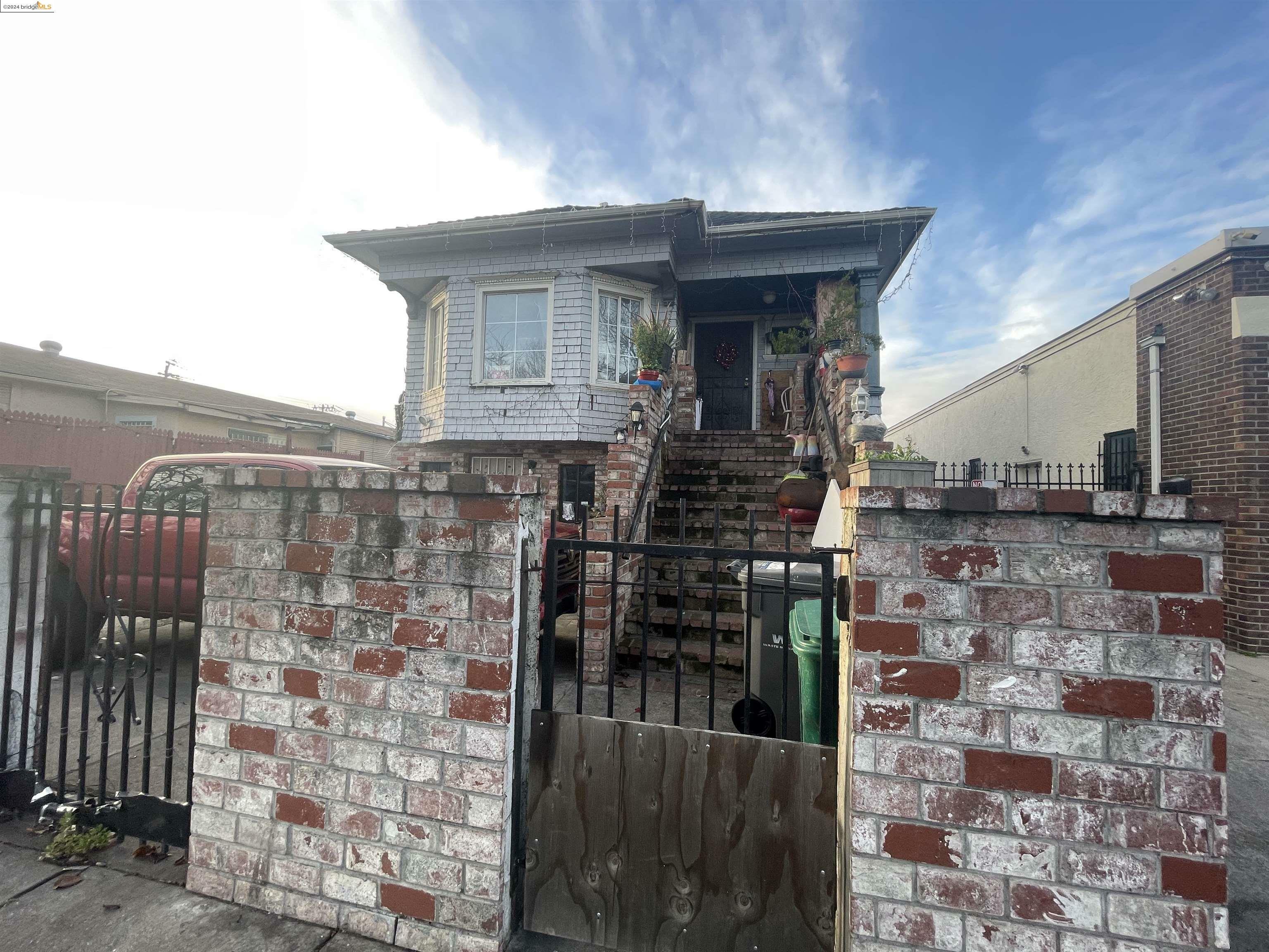 Property Photo:  1315 98th Ave  CA 94603 