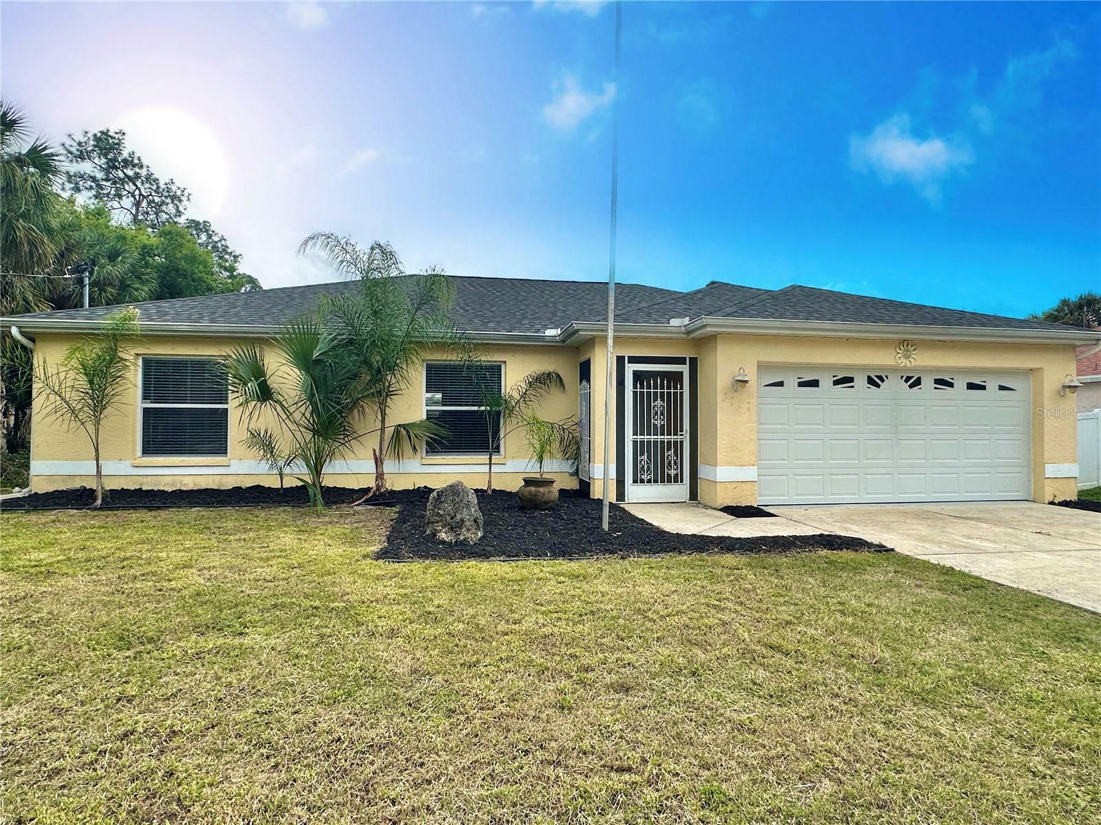 Property Photo:  3727 Coquina Avenue  FL 34286 