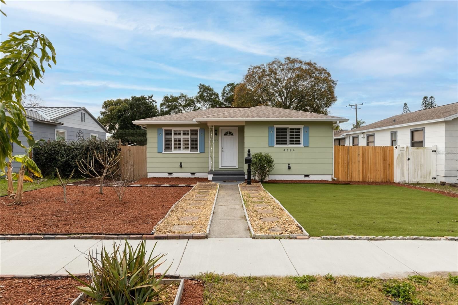 Property Photo: 4584 10th Avenue N FL 33713