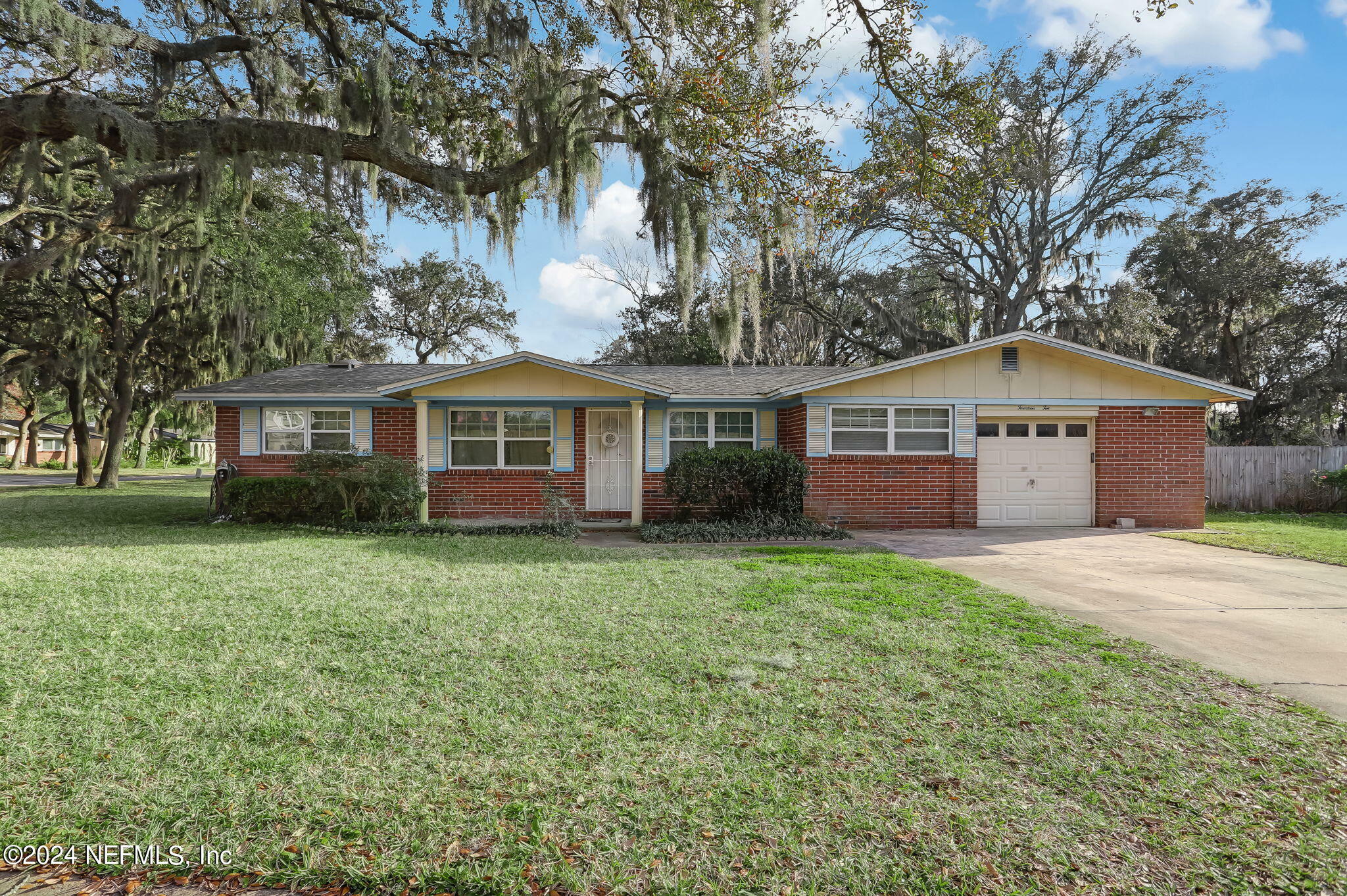 Property Photo:  1410 Constitution Place  FL 32250 