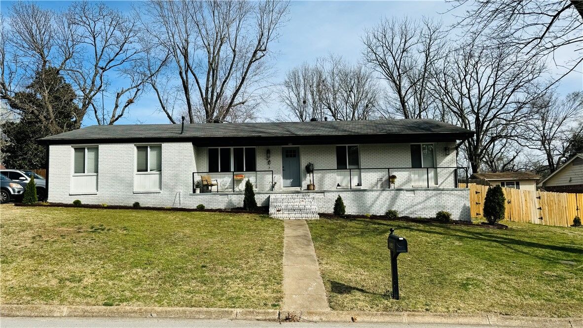 Property Photo: 2248 N Hummingbird Lane AR 72703