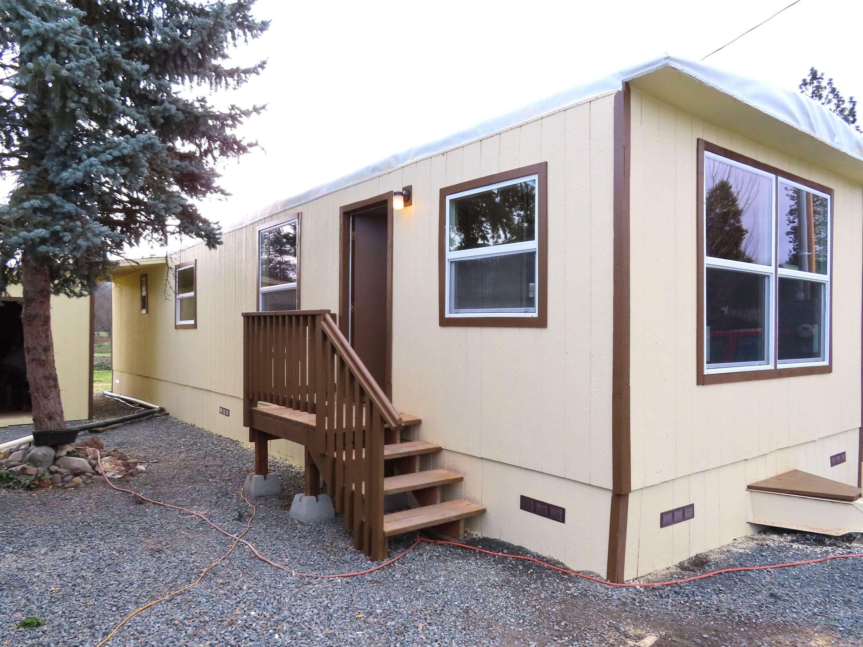 Property Photo:  11427 Blackwell Road 4  OR 97502 