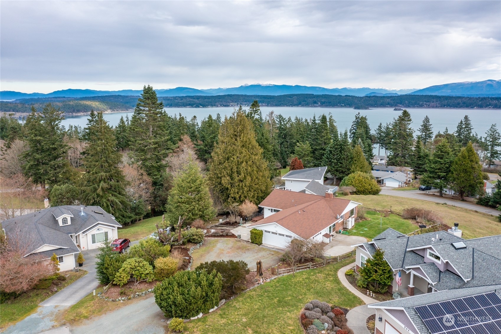 Property Photo:  547 Shuksan Arm Court  WA 98277 